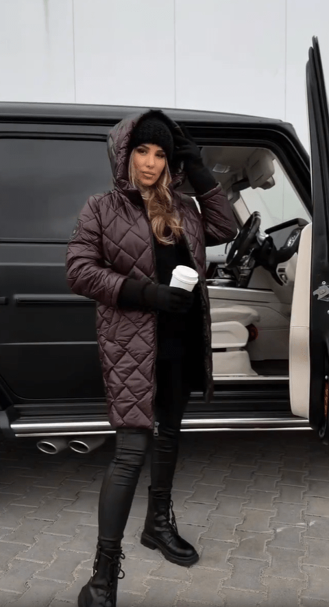 Bogna | Elegante gesteppte Daunenjacke mit Kapuze