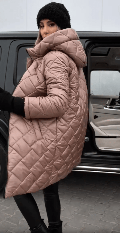 Bogna | Elegante gesteppte Daunenjacke mit Kapuze