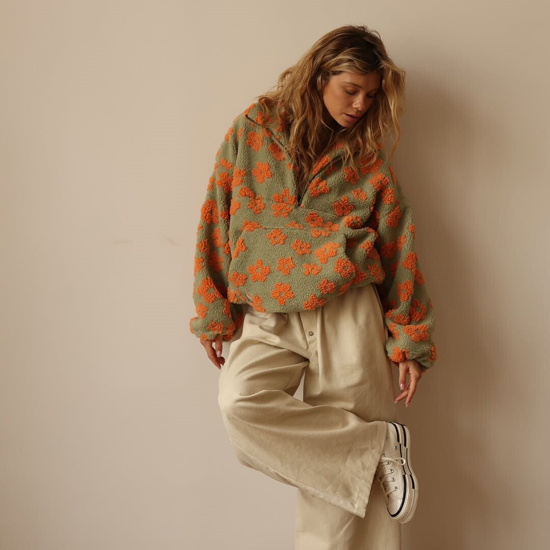 Lieselotte | Blumenstrickjacke