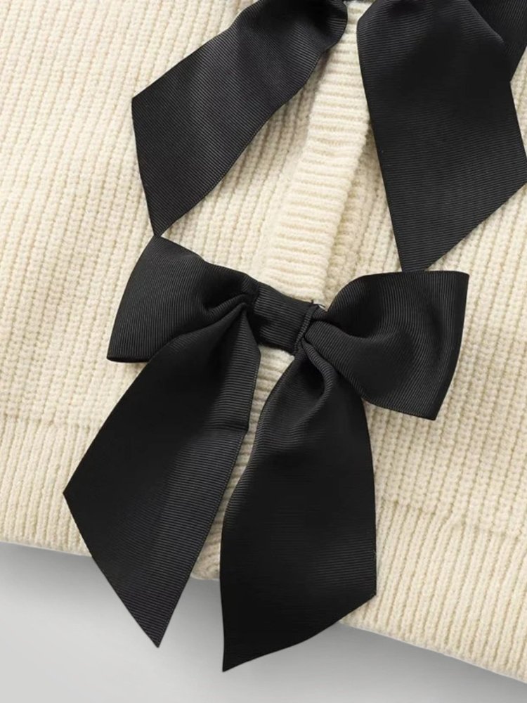 Philine | Gestrickter Pullover mit Charmanten Knotendetails