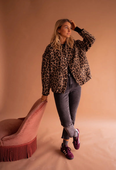 Celeste | Jacke mit wildem Leopardenmuster