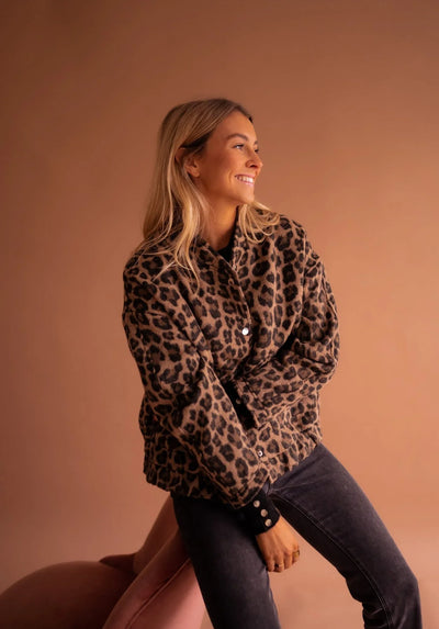 Celeste | Jacke mit wildem Leopardenmuster
