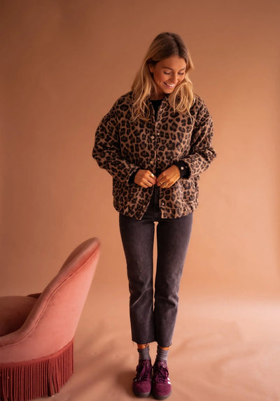 Celeste | Jacke mit wildem Leopardenmuster